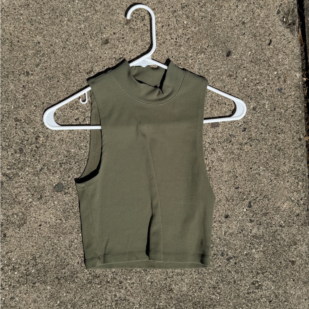 Abercrombie & Fitch Green Sleeveless Muscle Tee